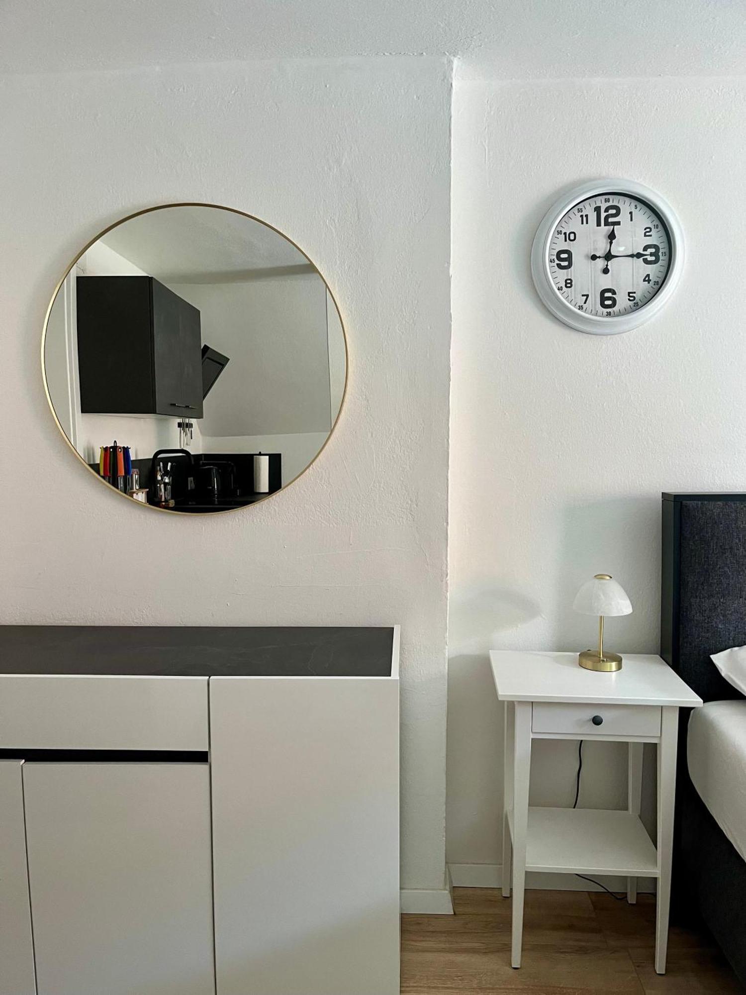 Flores City Center Studio - Easy Self-Check-In Грац Екстериор снимка